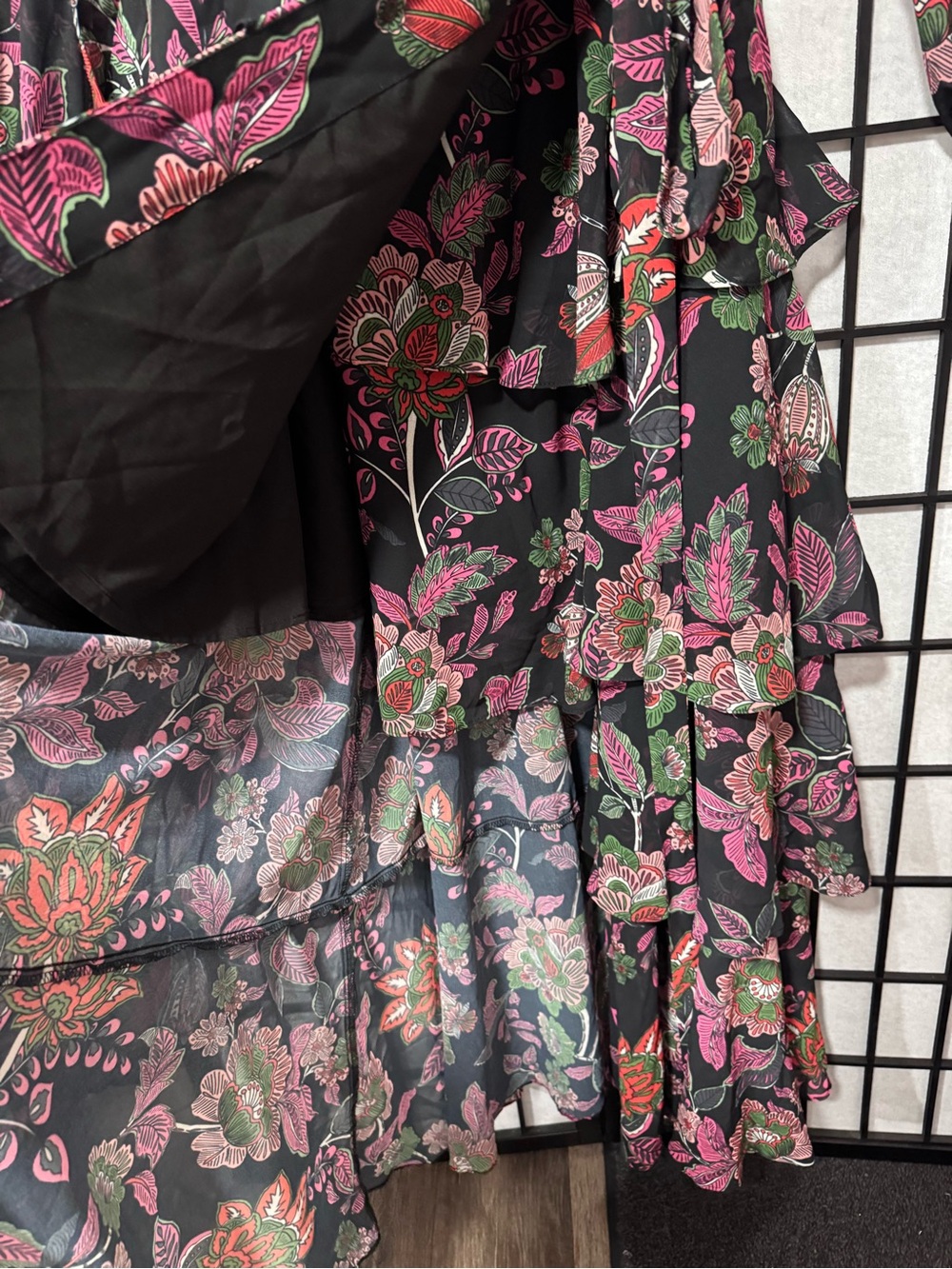 Anthropologie Hutch Long-Sleeve V-Neck Wrap Maxi Dress – Size 1X – Sold Out - Picture 16 of 16